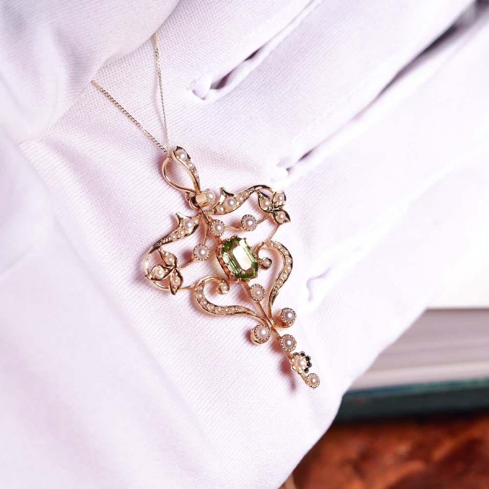 Antique Edwardian 15ct Gold Peridot & Pearl Necklace/Pendant - c.1910 View XVII