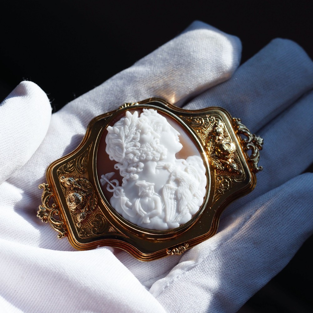 Large Antique 18ct Gold Cameo Brooch, Greek Mythological Figures - c.1860 View XIX