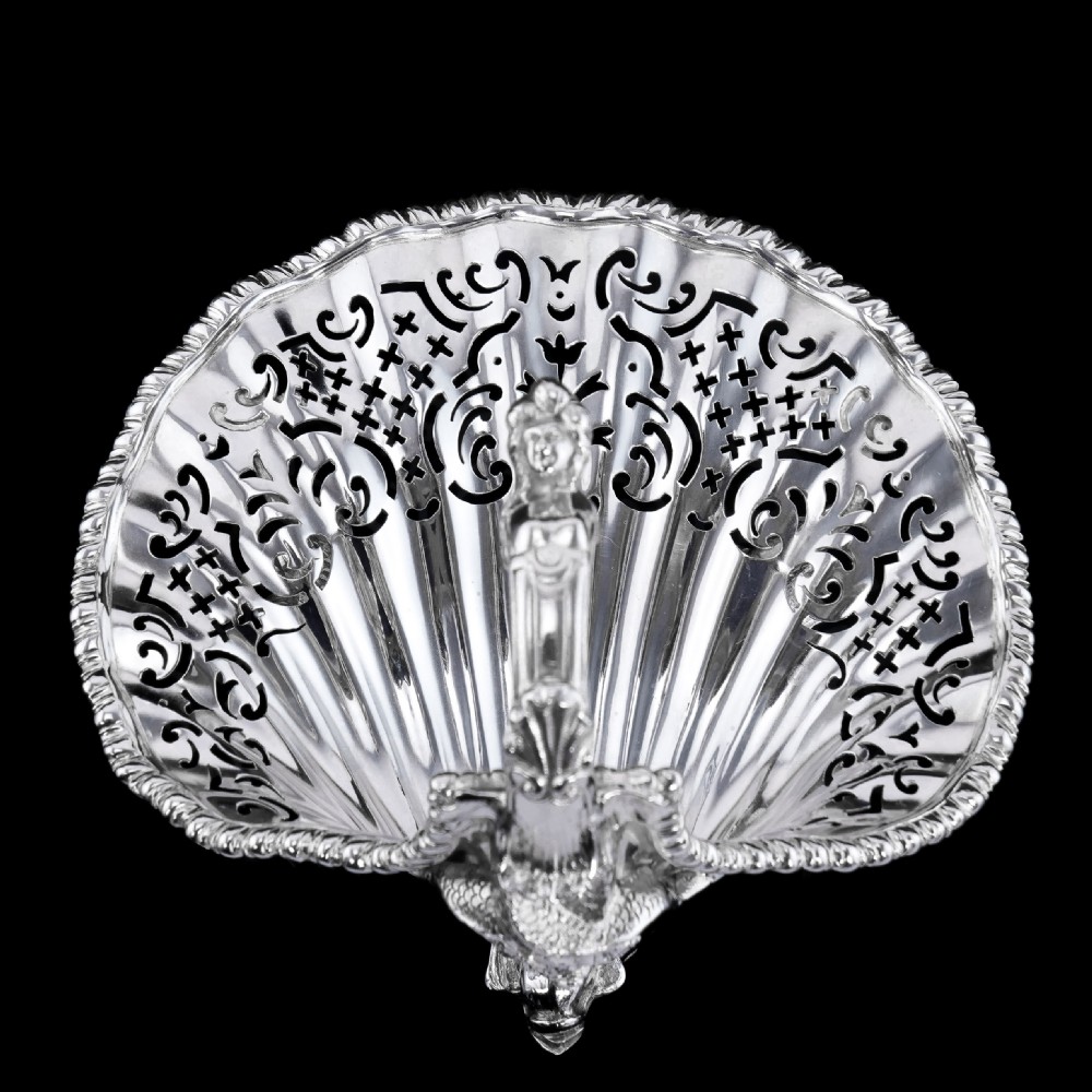 Antique Solid Silver Rococo Shell Dish in the Manner of Paul de Lamerie - 1908 View VI