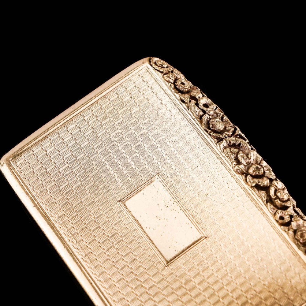Antique Georgian Solid Silver Gilt Snuff Box with Floral Thumbpiece - Thomas Pemberton & Robert Mitchell 1818 View XVI