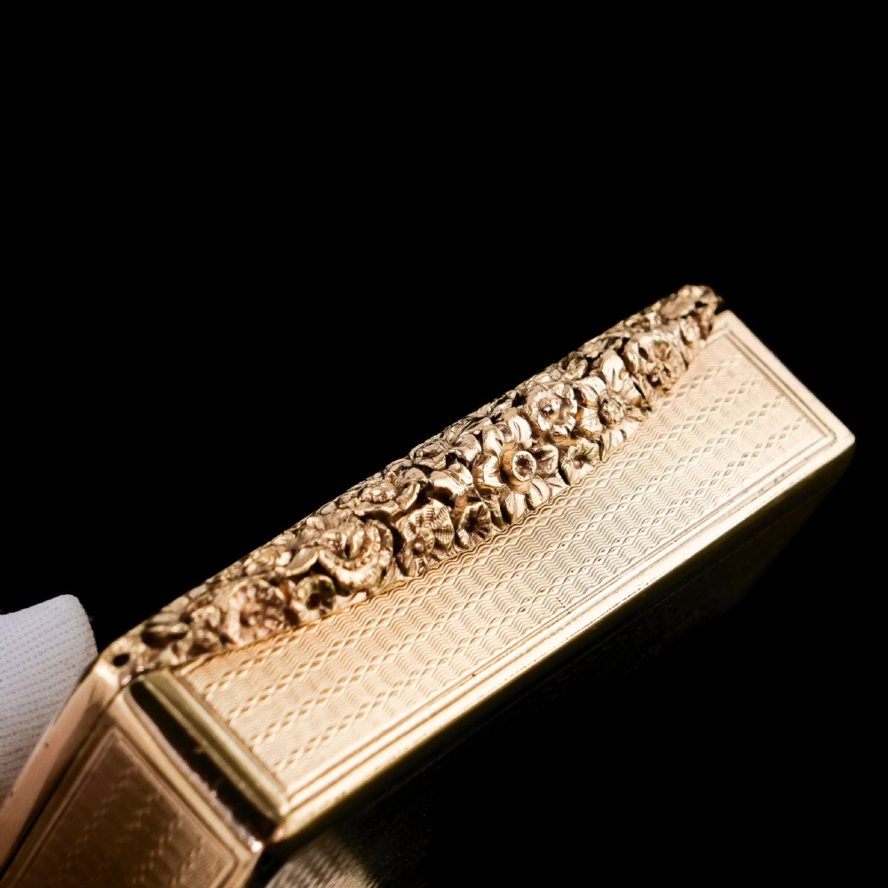 Antique Georgian Solid Silver Gilt Snuff Box with Floral Thumbpiece - Thomas Pemberton & Robert Mitchell 1818 View XIX