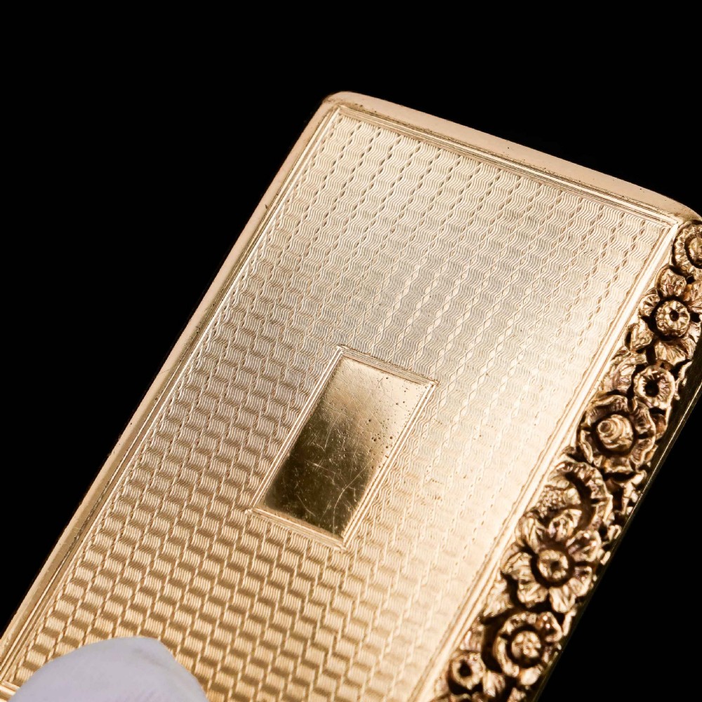 Antique Georgian Solid Silver Gilt Snuff Box with Floral Thumbpiece - Thomas Pemberton & Robert Mitchell 1818 View XXI
