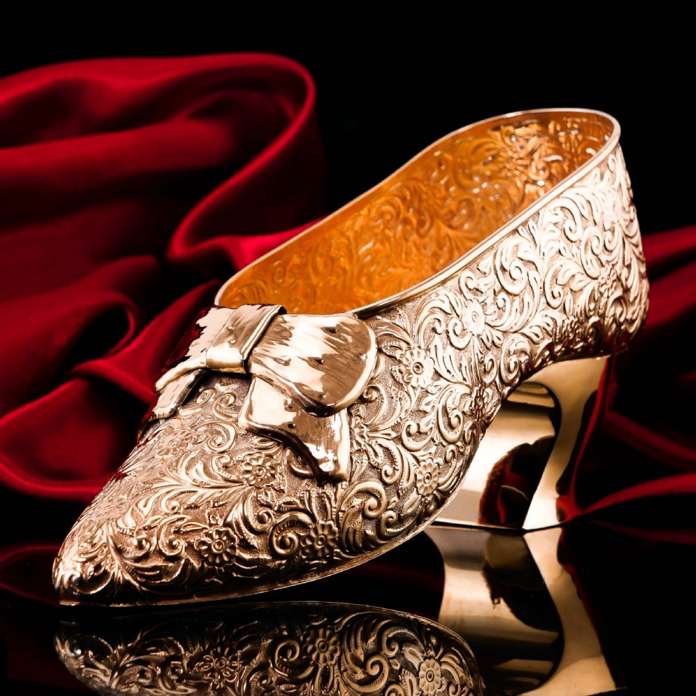 Large Antique Solid Sterling Silver Gilt Ribbon Shoe - Chester 1913 View III