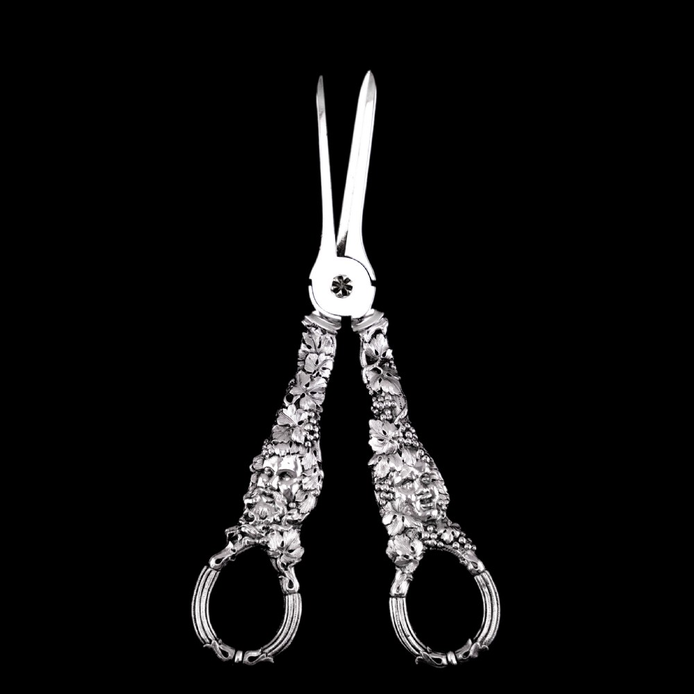 Magnificent Antique Georgian Solid Silver Grape Scissors/Shears with Figural Bacchanalia Masks - London c.1830 View II