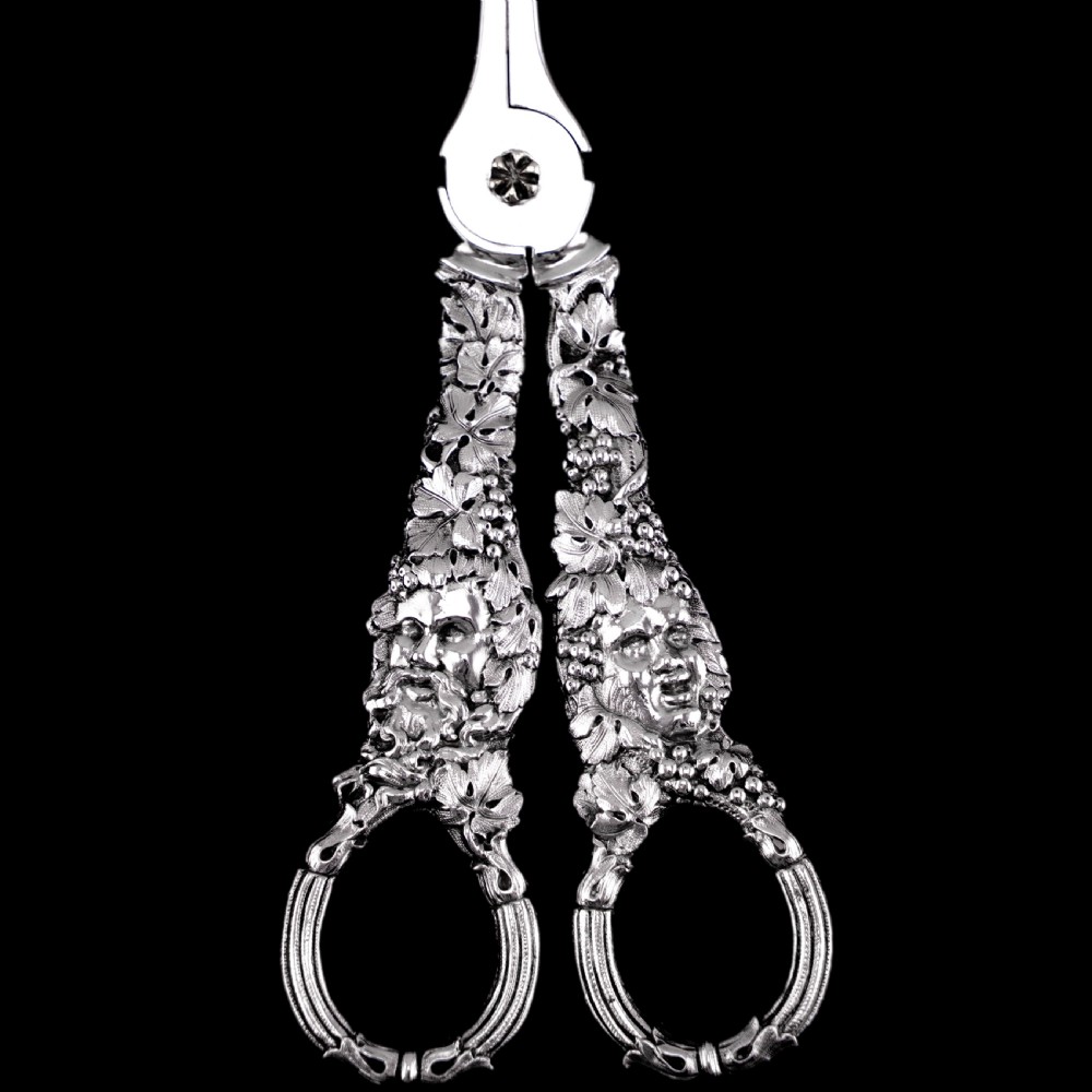 Magnificent Antique Georgian Solid Silver Grape Scissors/Shears with Figural Bacchanalia Masks - London c.1830 View III