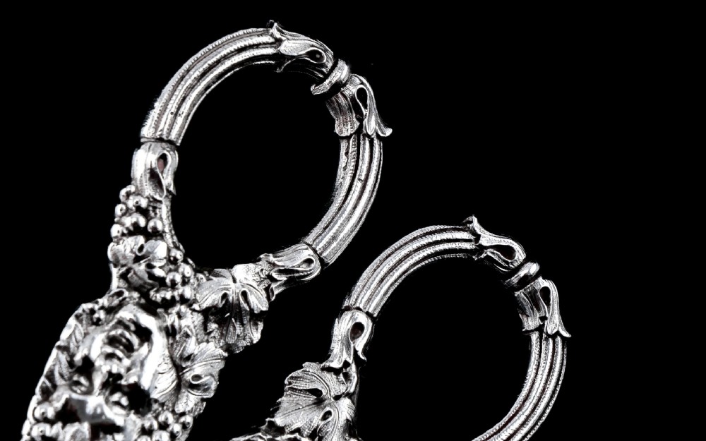 Magnificent Antique Georgian Solid Silver Grape Scissors/Shears with Figural Bacchanalia Masks - London c.1830 View XXVIII
