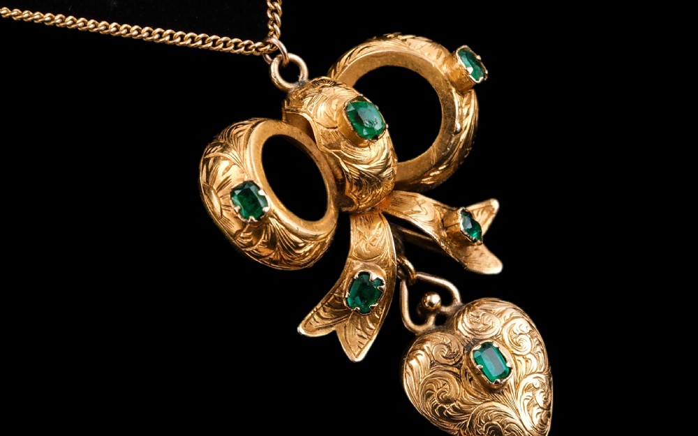 Antique Victorian Emerald 18ct Gold Bow Heart Pendant Necklace - c.1880 View XIII