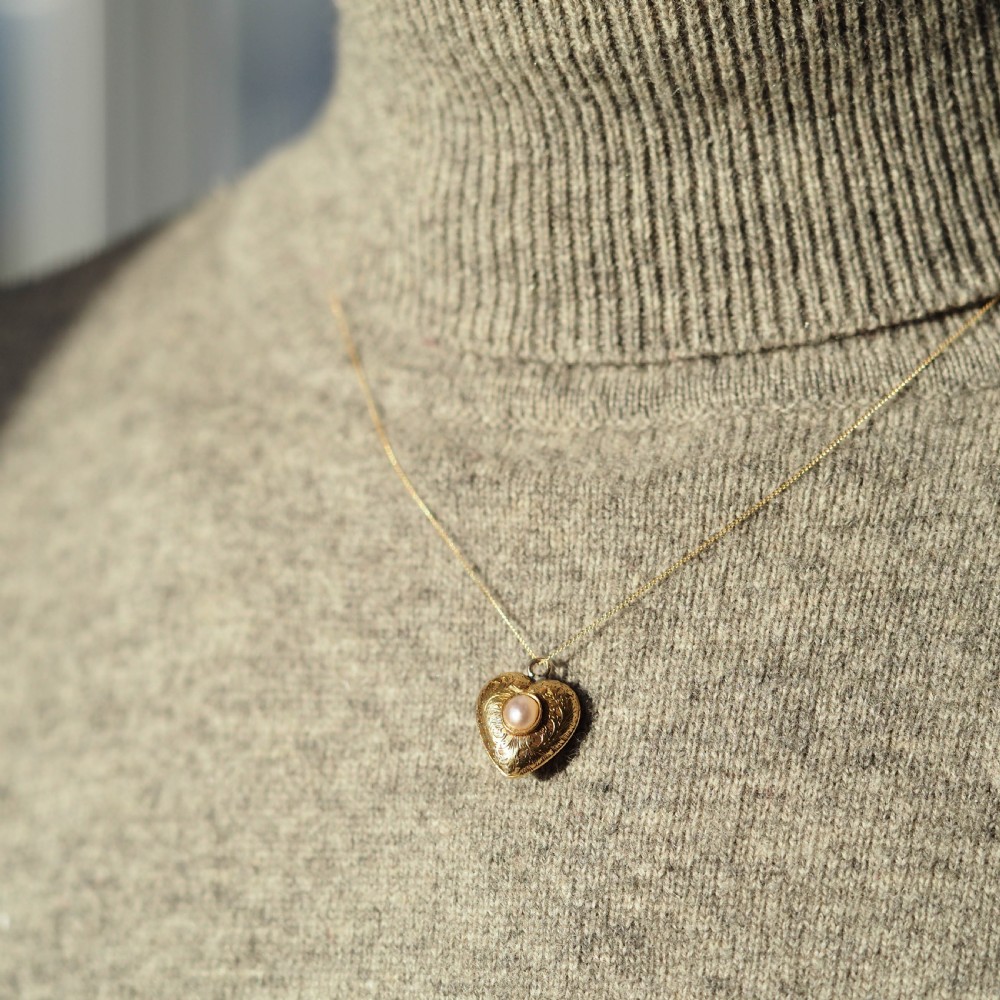 Antique Victorian 18ct Gold Heart Shaped Charm Pendant with Pearl - c.1890 View VIII