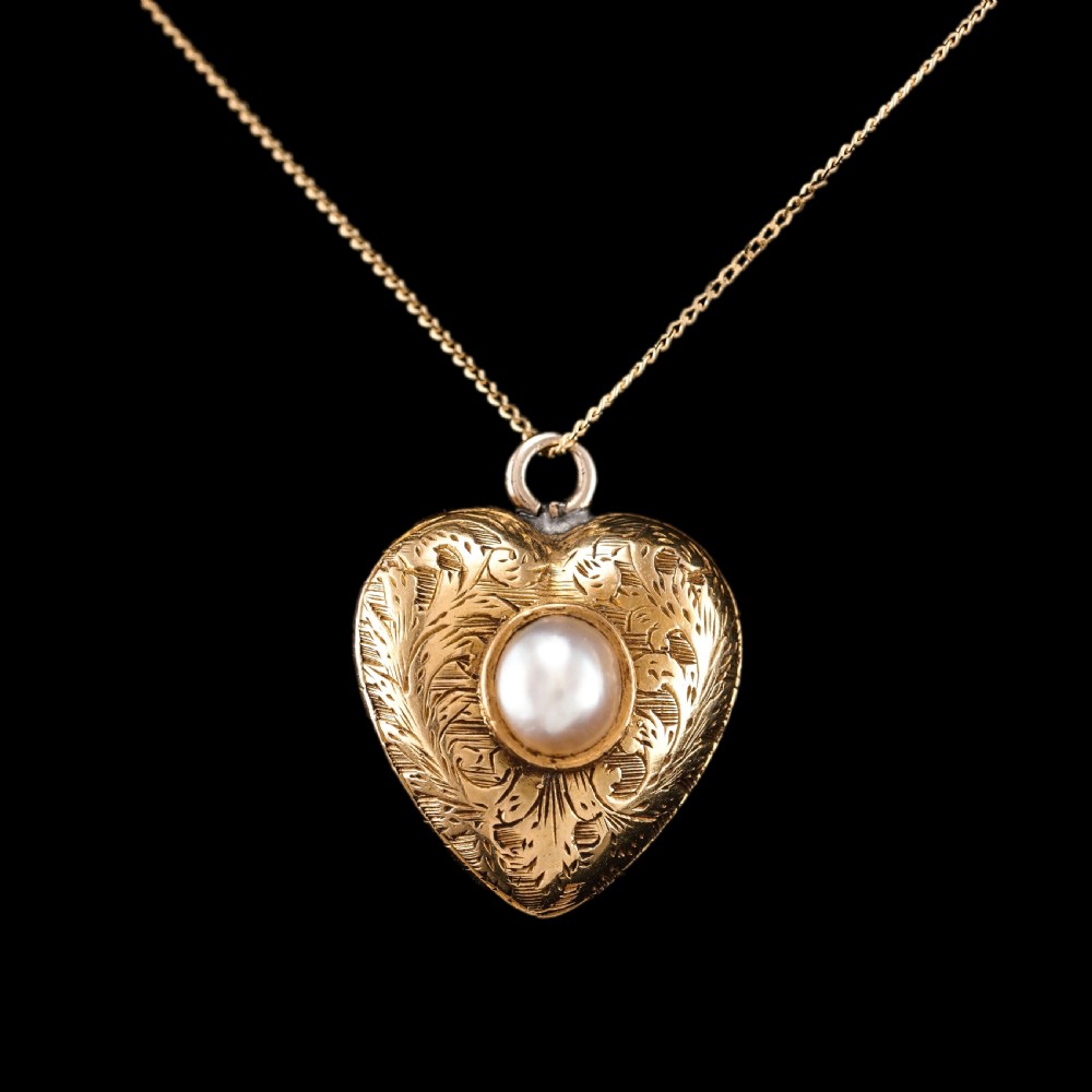 Antique Victorian 18ct Gold Heart Shaped Charm Pendant with Pearl - c.1890 View IX