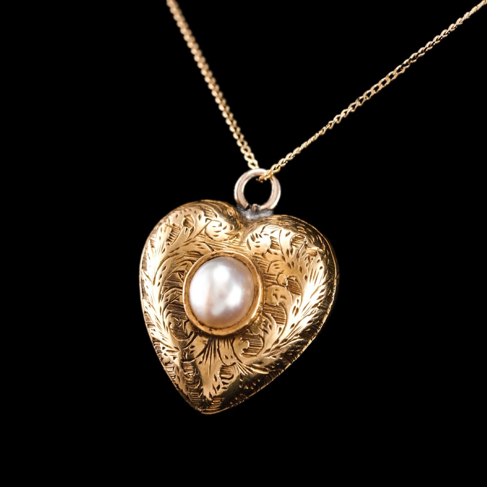 Antique Victorian 18ct Gold Heart Shaped Charm Pendant with Pearl - c.1890 View XI