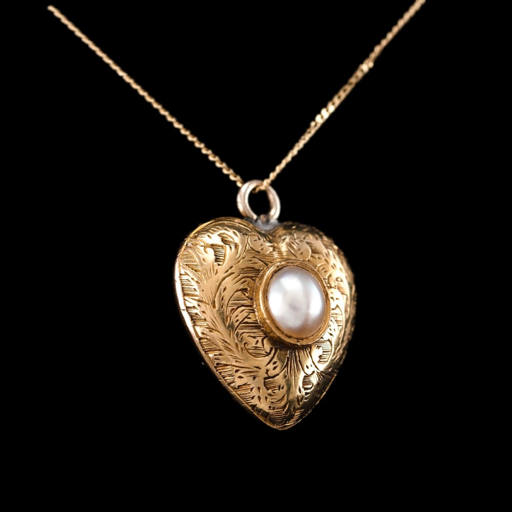 Antique Victorian 18ct Gold Heart Shaped Charm Pendant with Pearl - c.1890 View XII