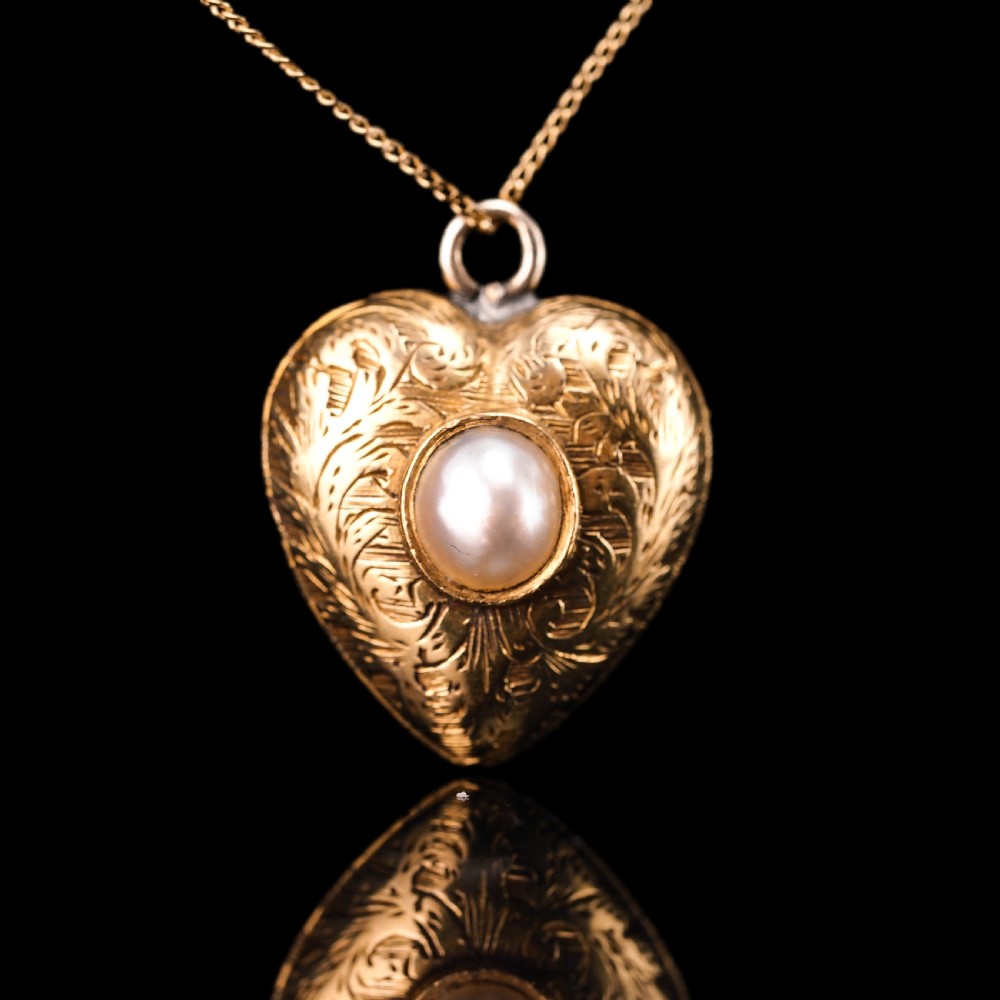 Antique Victorian 18ct Gold Heart Shaped Charm Pendant with Pearl - c.1890 View XXII
