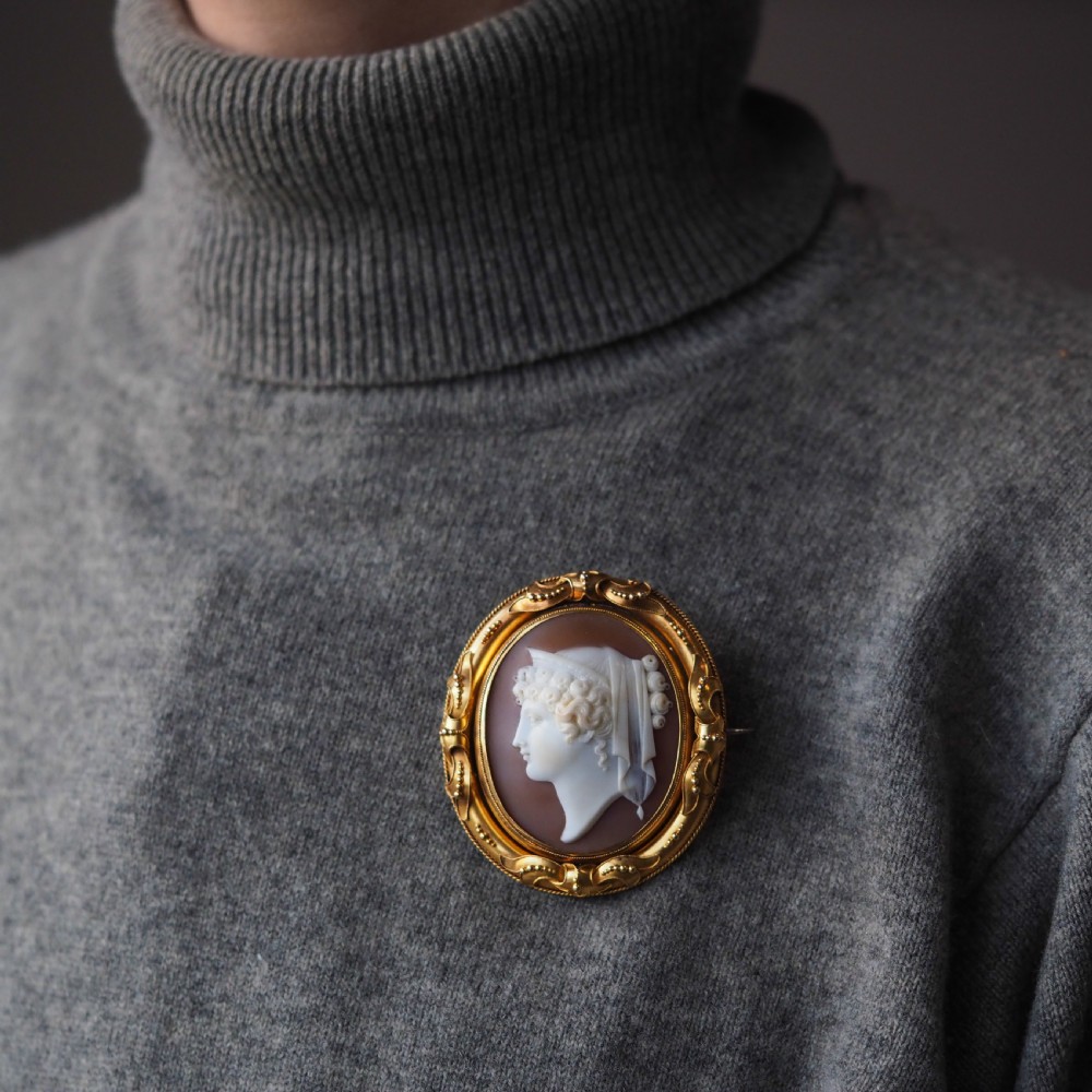 Antique Victorian Large 18K Gold Cameo Brooch Pendant Locket - c.1860 View XV