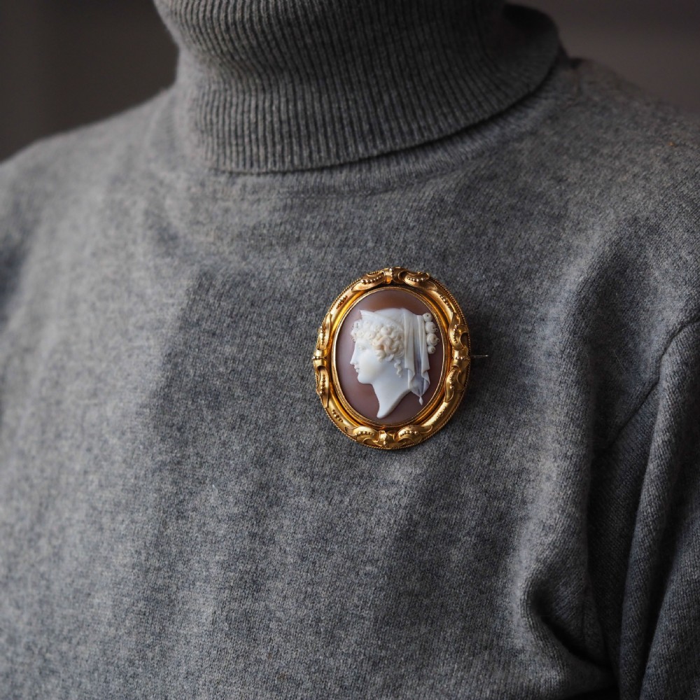 Antique Victorian Large 18K Gold Cameo Brooch Pendant Locket - c.1860 View XVI
