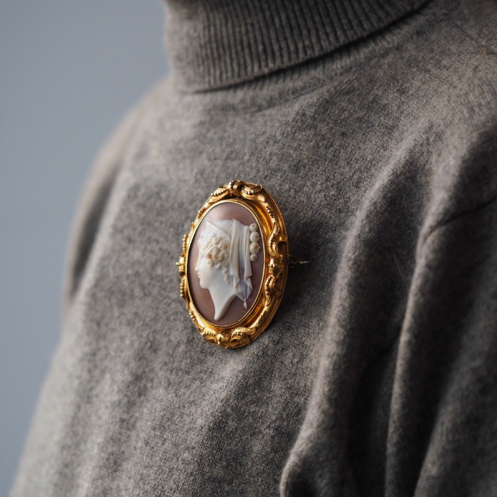 Antique Victorian Large 18K Gold Cameo Brooch Pendant Locket - c.1860 View XVIII
