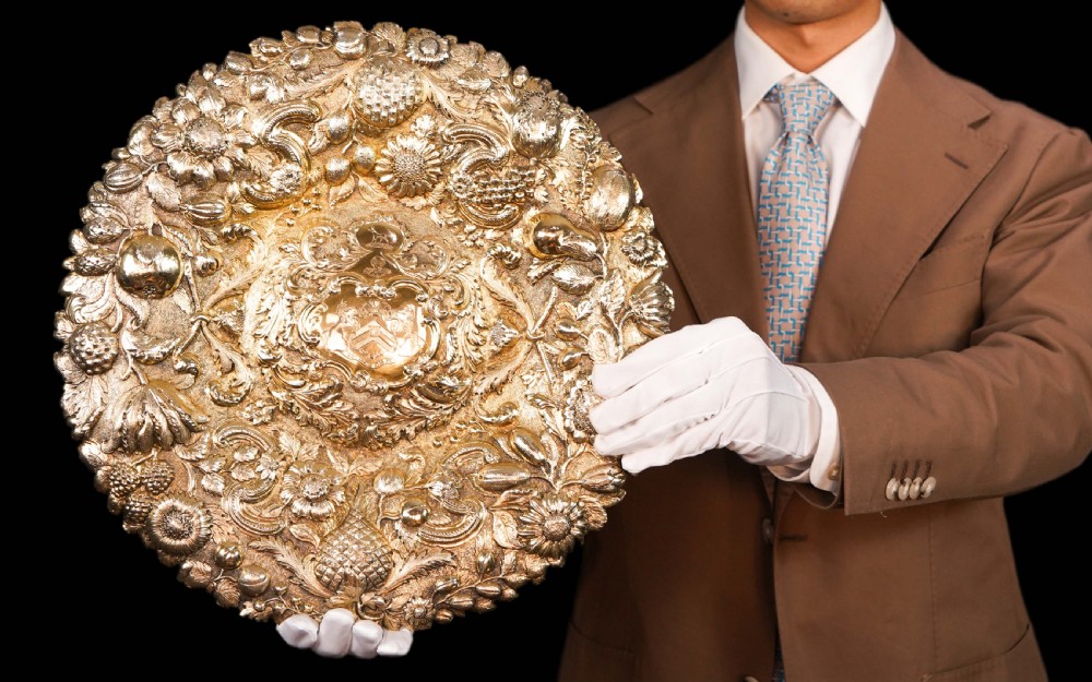 Antique Georgian Solid Silver Gilt Charger/Sideboard Dish Baronet Coat of Arms - London 1809 View VI