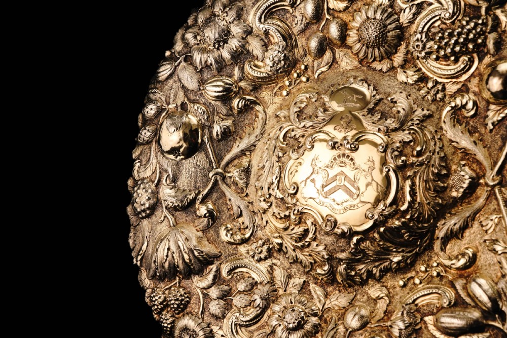 Antique Georgian Solid Silver Gilt Charger/Sideboard Dish Baronet Coat of Arms - London 1809 View XVI