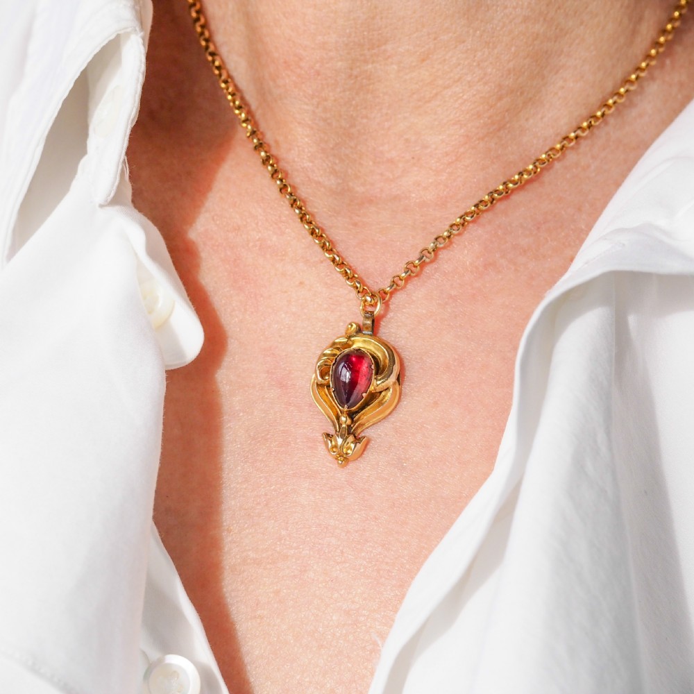 Antique Victorian 18ct Gold Garnet Cabochon Pendant Necklace - c.1840 View VII