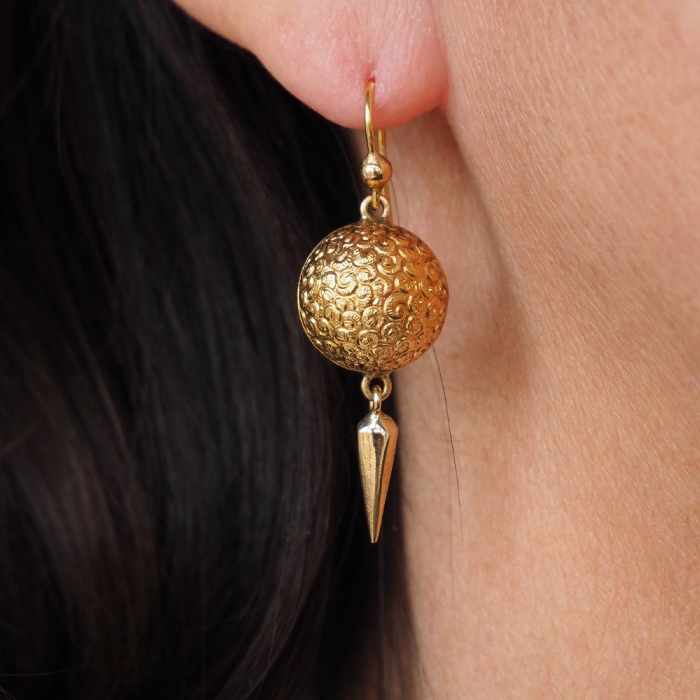 Antique Victorian 18ct Gold Earrings Etruscan Style - c.1880 View IV