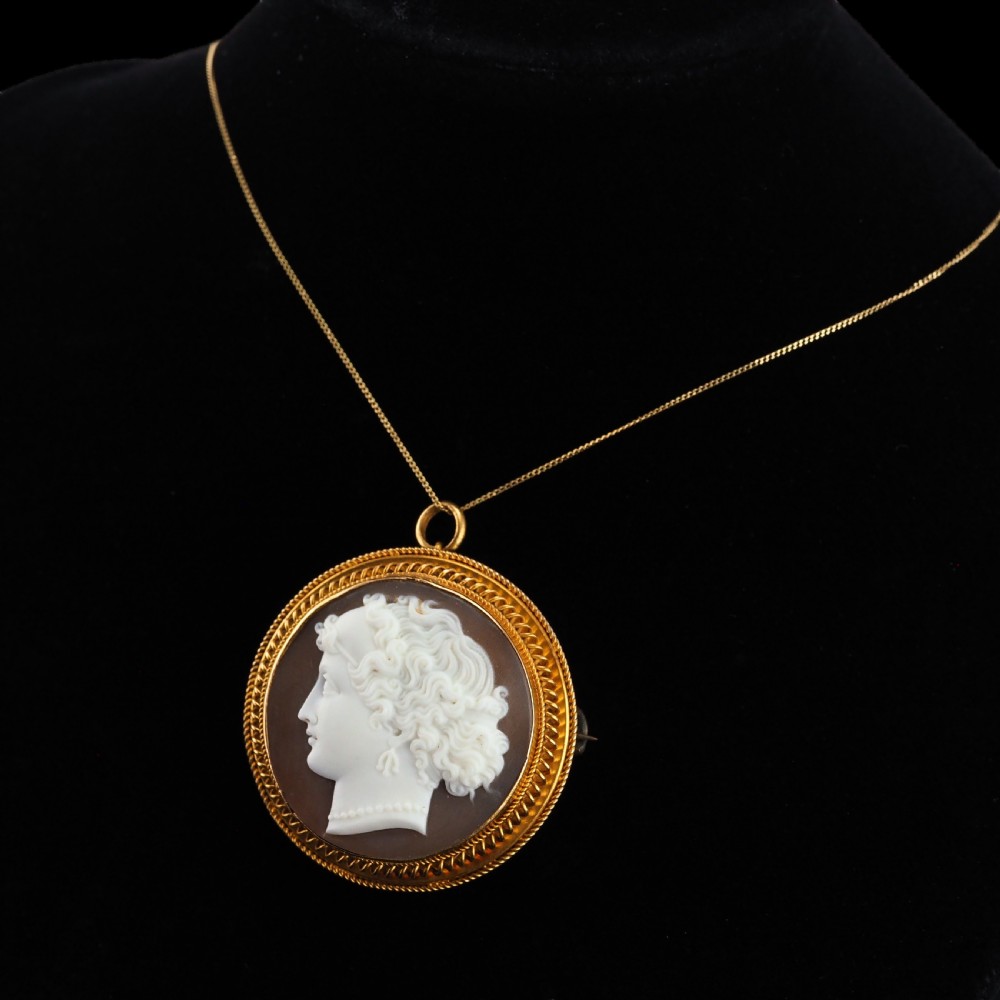 Antique Victorian Cameo 18ct Gold Brooch/Pendant Necklace - c.1880 View XV