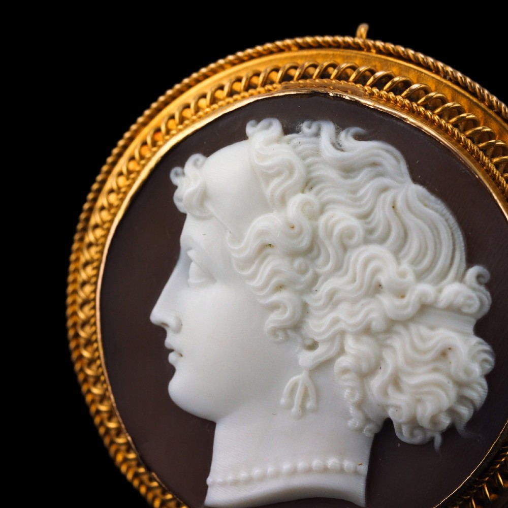 Antique Victorian Cameo 18ct Gold Brooch/Pendant Necklace - c.1880 View XVIII