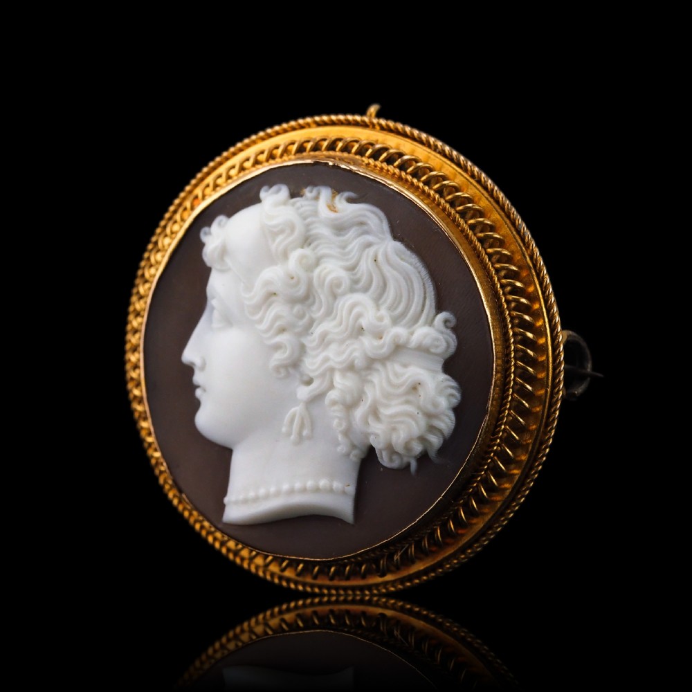 Antique Victorian Cameo 18ct Gold Brooch/Pendant Necklace - c.1880 View XIX