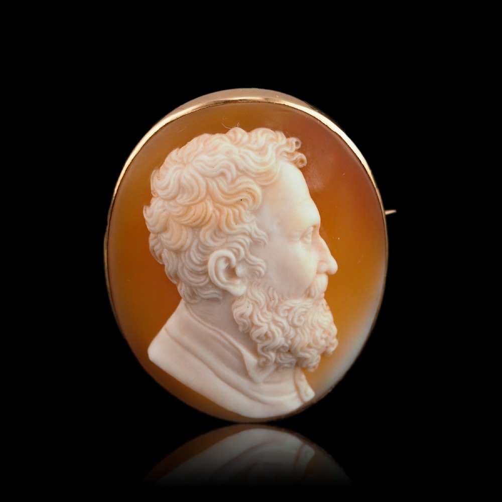 Antique Victorian Cameo Brooch 14ct Gold with Portrait of a Gentleman - c.1890 View XIV