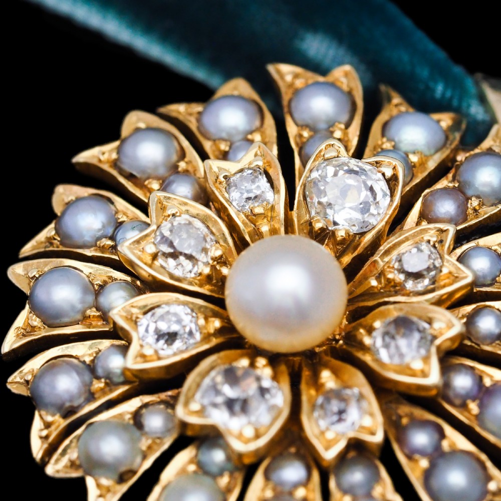 Antique Victorian Diamond and Pearl Necklace/Choker 15ct Gold Floral Design - c.1900 View III