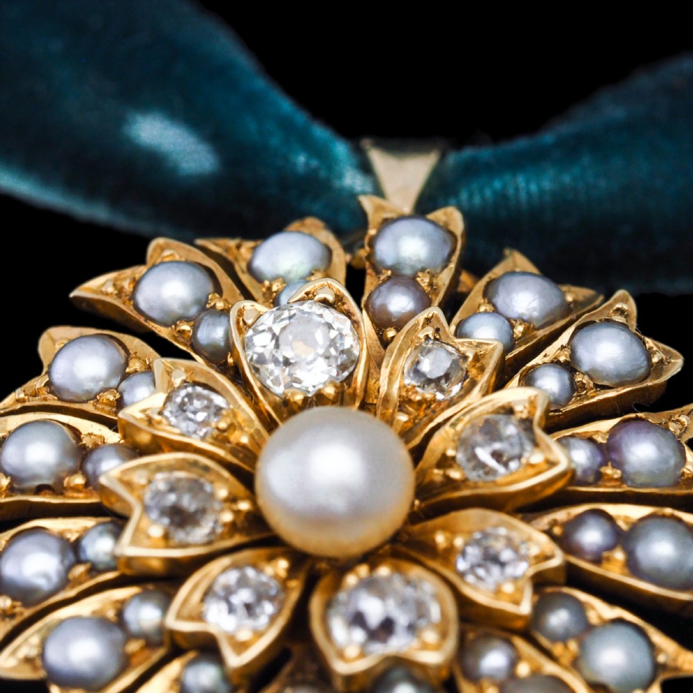 Antique Victorian Diamond and Pearl Necklace/Choker 15ct Gold Floral Design - c.1900 View X