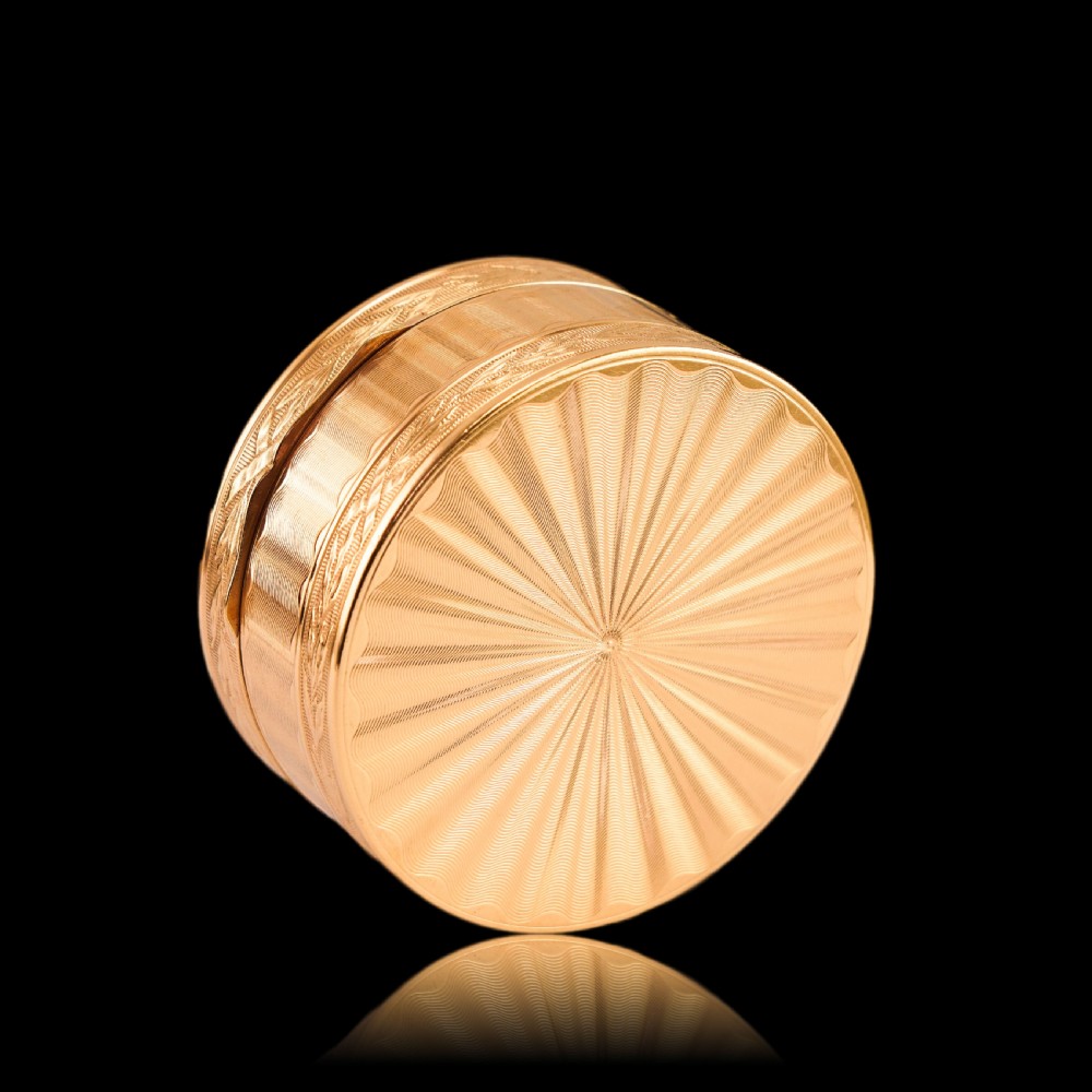 Antique French Solid Silver Gilt Snuff Box / Circular Box with Engine Turned/Guilloche Decoration - 19th c. View XIV
