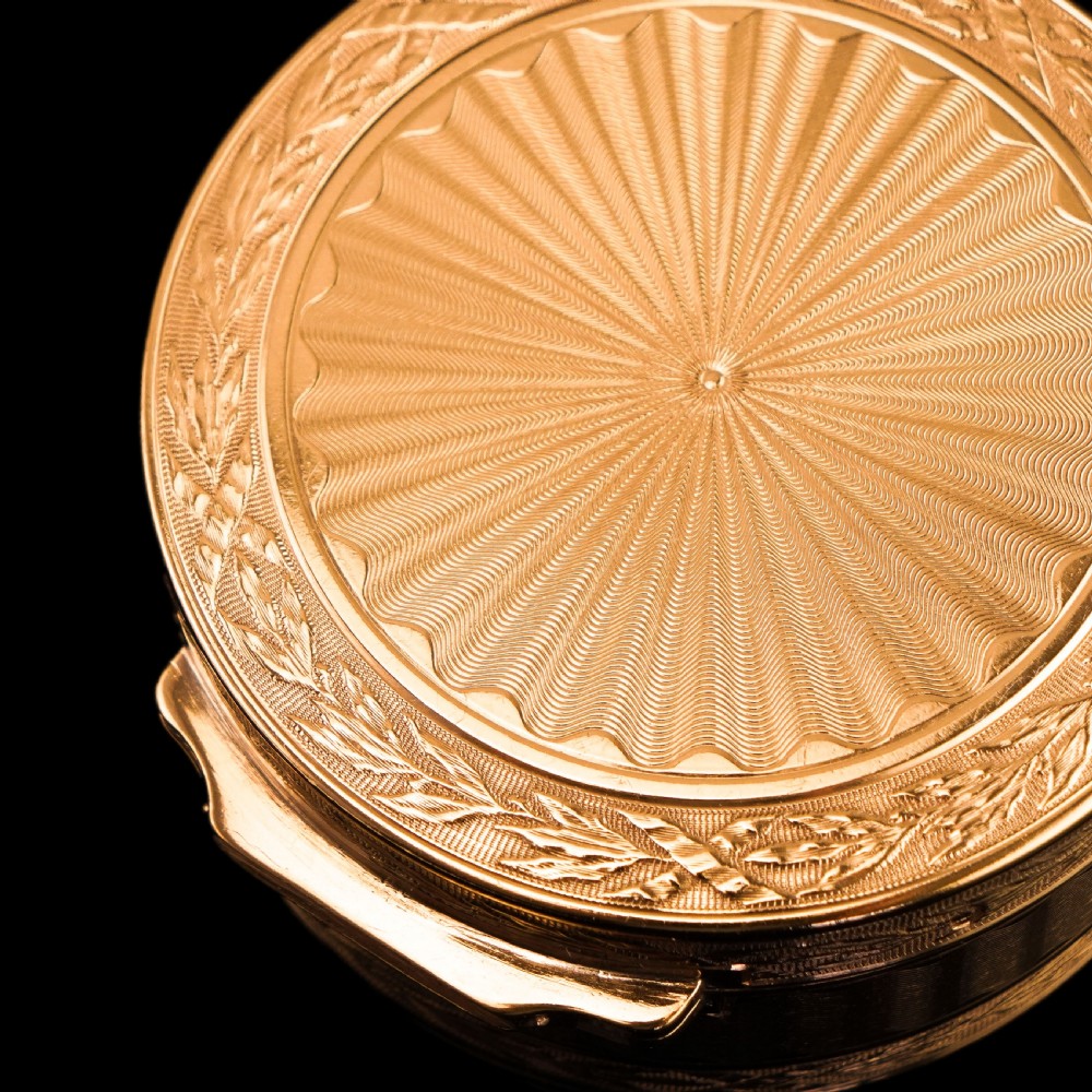 Antique French Solid Silver Gilt Snuff Box / Circular Box with Engine Turned/Guilloche Decoration - 19th c. View XXIII