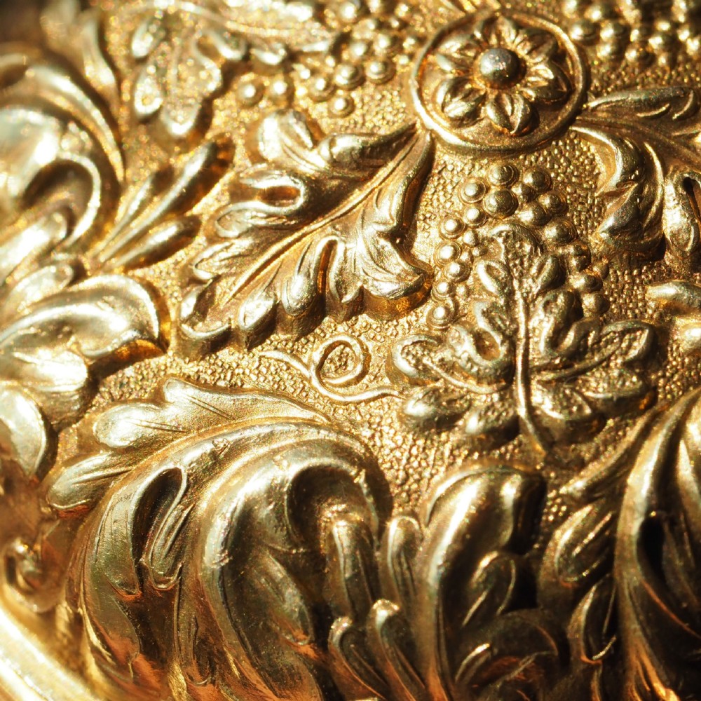 Antique Georgian Silver Gilt Snuff Box Spherical/Circular with Acanthus & Vine Decorations - John Bettridge 1823 View VI