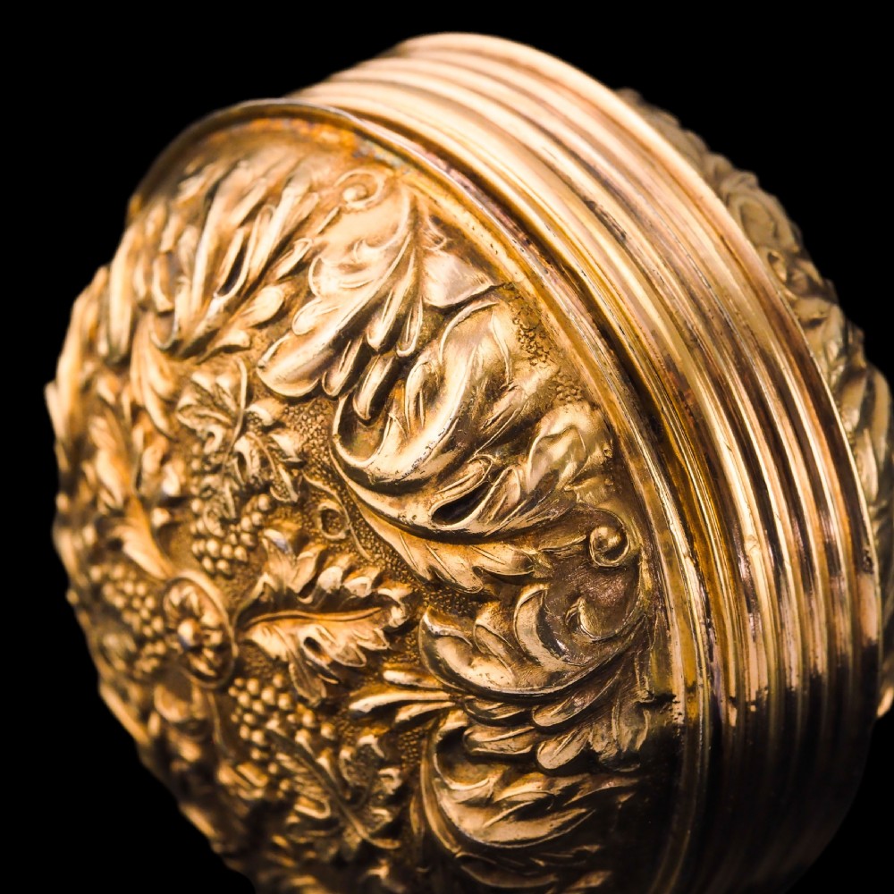 Antique Georgian Silver Gilt Snuff Box Spherical/Circular with Acanthus & Vine Decorations - John Bettridge 1823 View XXI