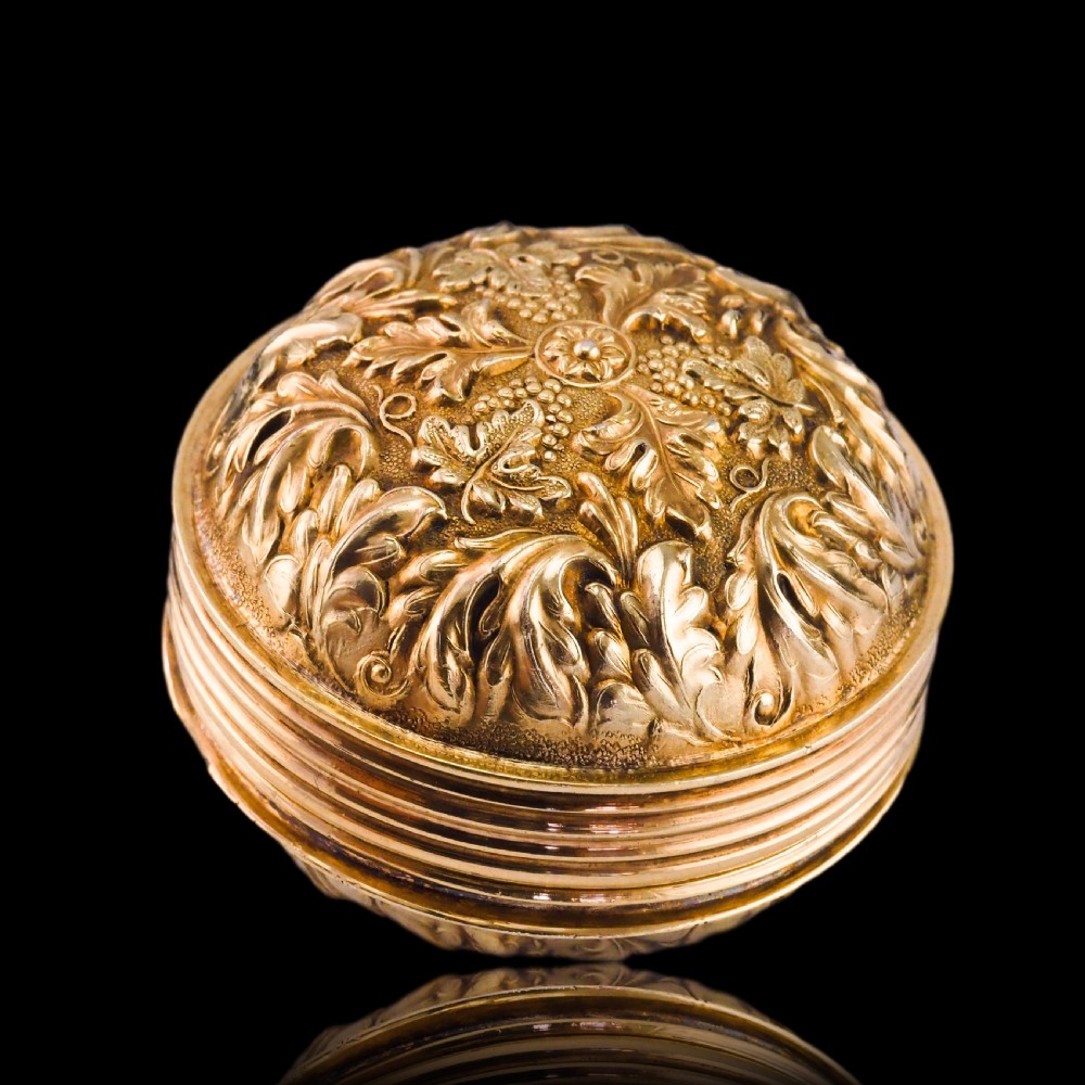 Antique Georgian Silver Gilt Snuff Box Spherical/Circular with Acanthus & Vine Decorations - John Bettridge 1823 View XXV