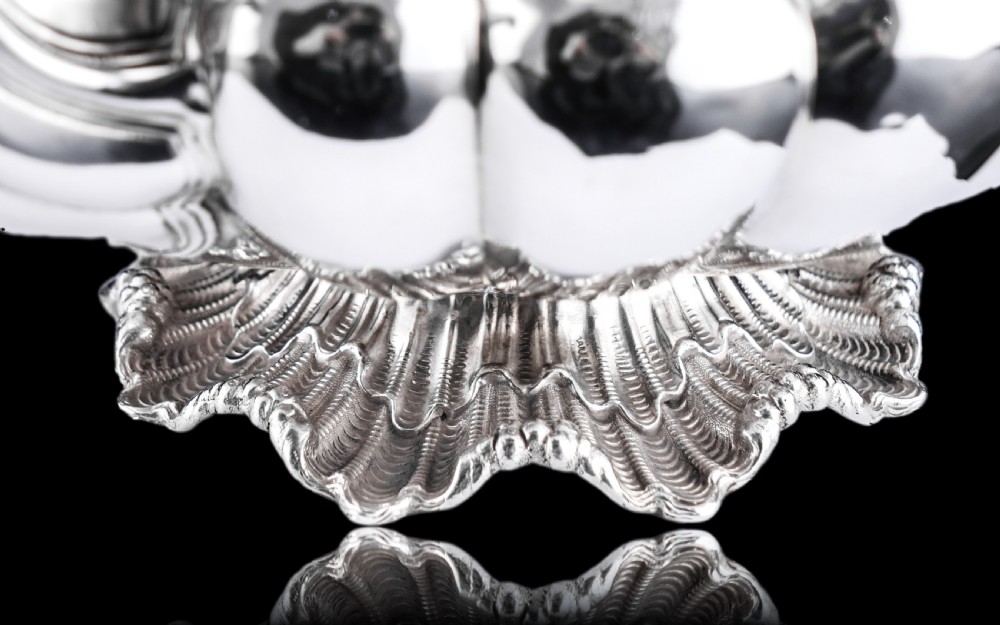 Antique Georgian Solid Silver Teapot 'Melon Shape' Sea Spume and Acanthus - Barnards 1830 View VI