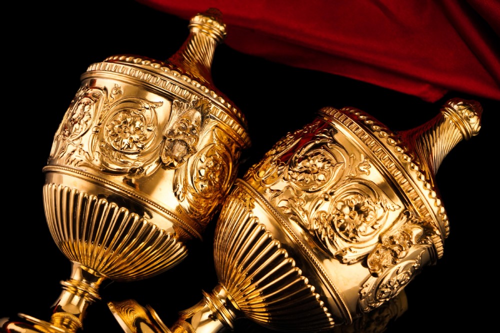 Antique Solid Silver Gilt Vase/Urn Pair with Figural Roman Classical Influences - George Nathan & Ridley Hayes 1910 View VI