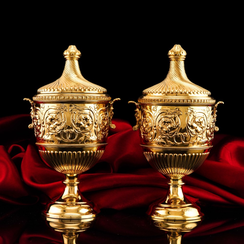 Antique Solid Silver Gilt Vase/Urn Pair with Figural Roman Classical Influences - George Nathan & Ridley Hayes 1910 View XV