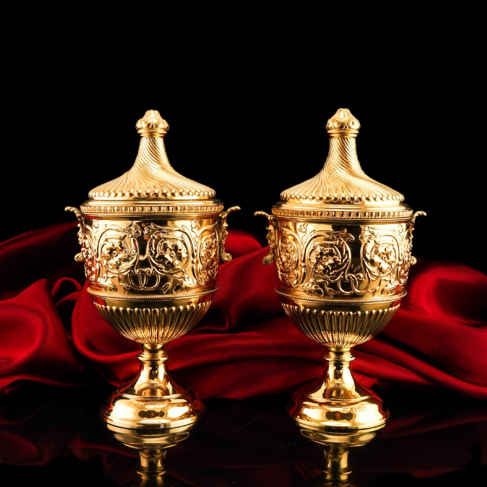 Antique Solid Silver Gilt Vase/Urn Pair with Figural Roman Classical Influences - George Nathan & Ridley Hayes 1910 View XVI