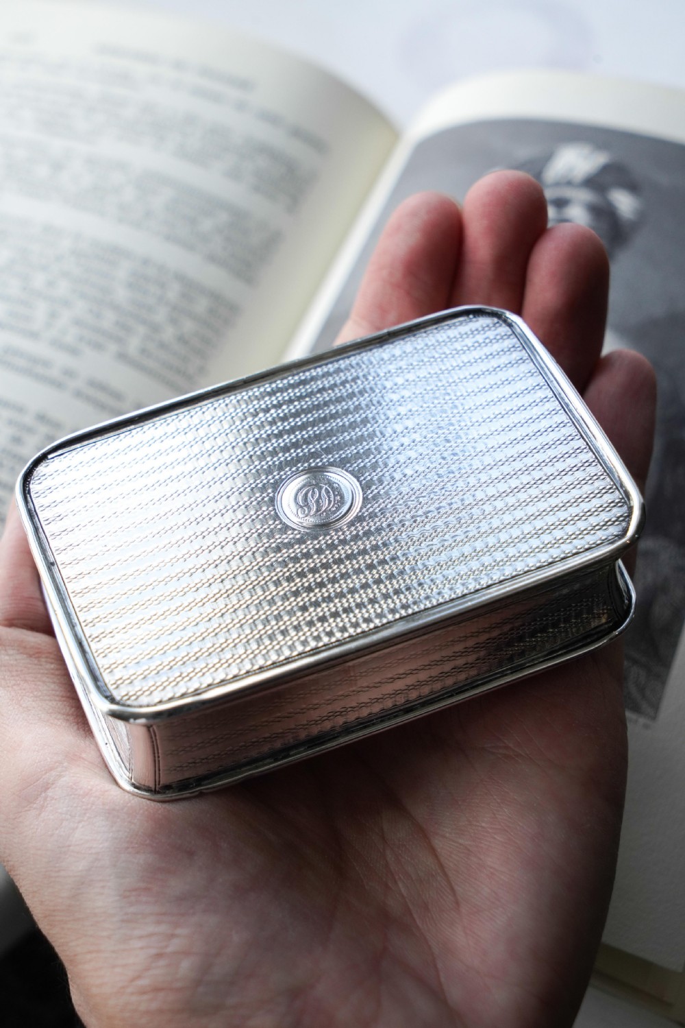 Large Antique Georgian Solid Silver Snuff Box with Engine Turned Motifs - London 1814 View V