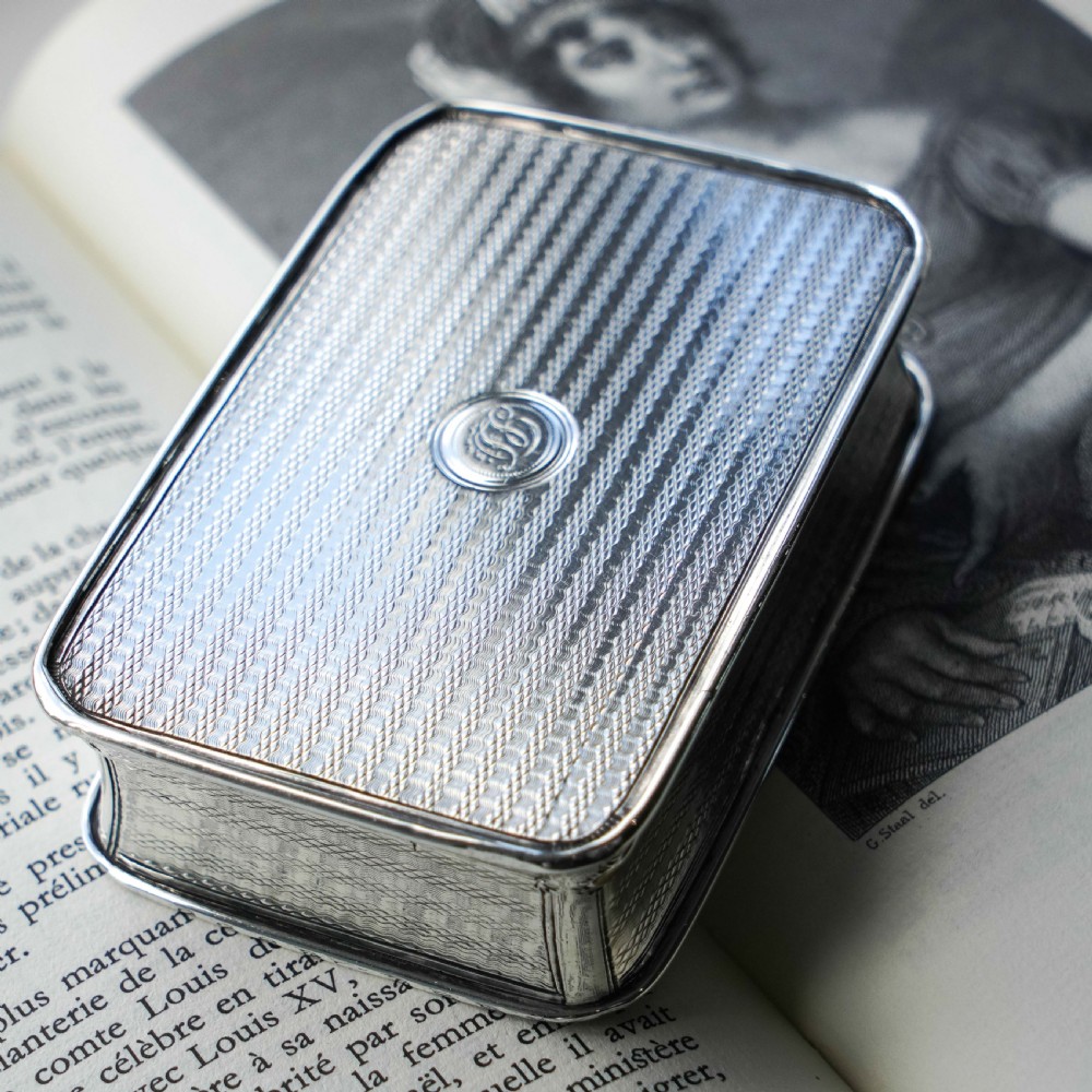 Large Antique Georgian Solid Silver Snuff Box with Engine Turned Motifs - London 1814 View VI