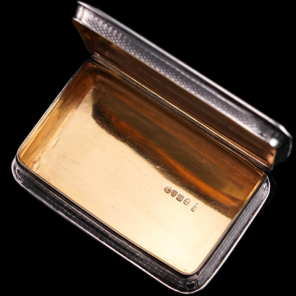 Large Antique Georgian Solid Silver Snuff Box with Engine Turned Motifs - London 1814 View XXIII