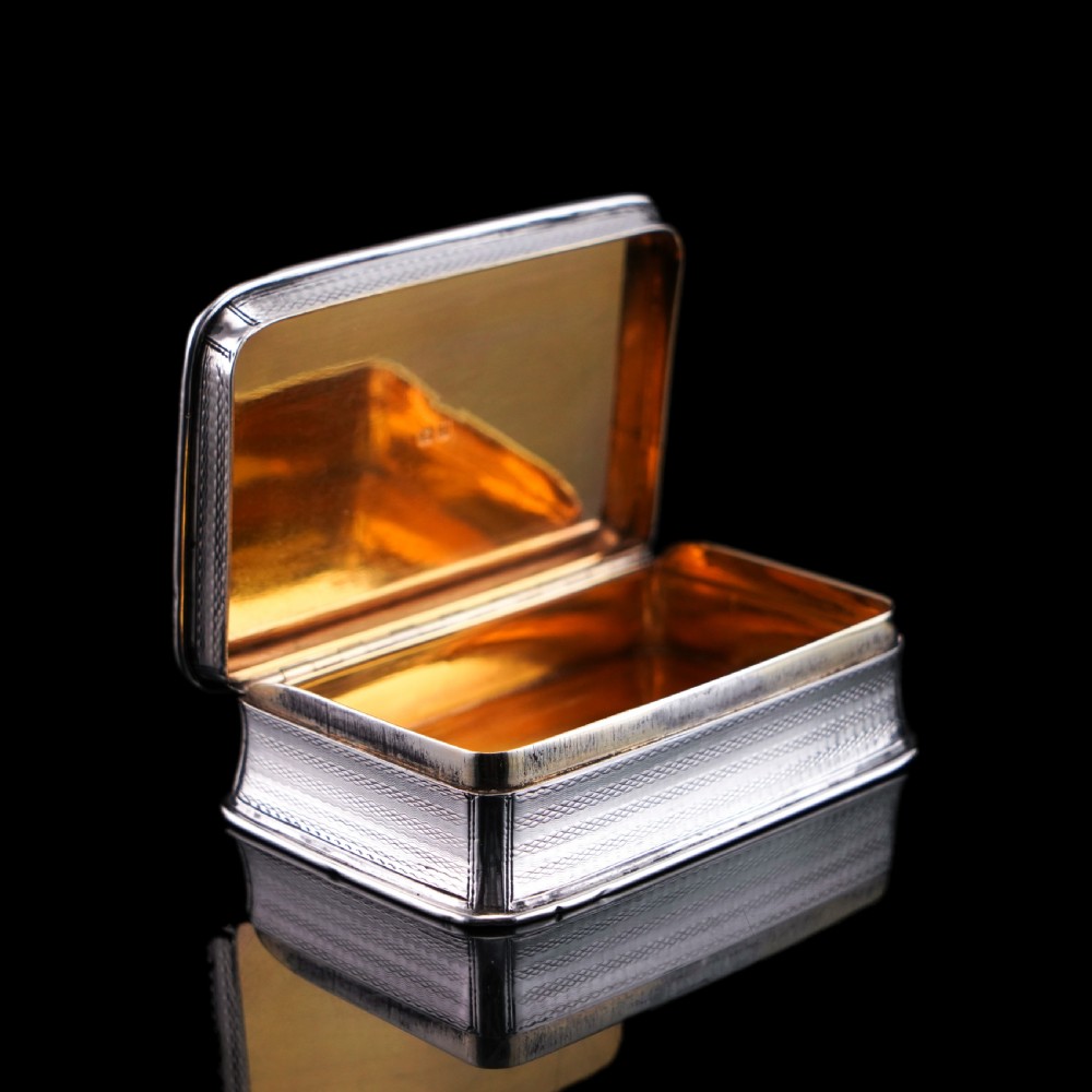 Large Antique Georgian Solid Silver Snuff Box with Engine Turned Motifs - London 1814 View XXIV