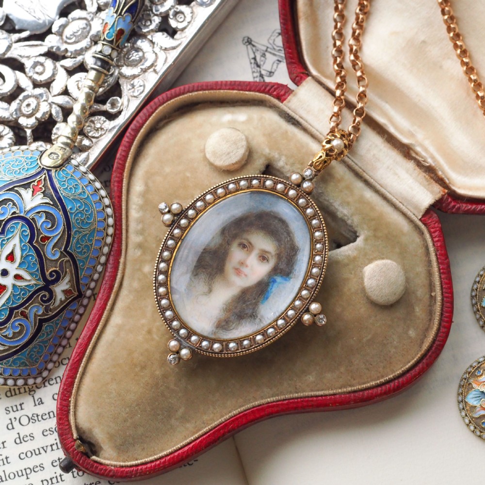 Antique Victorian Lady Portrait Pendant Necklace Pearls & Diamond 9ct Gold View IV