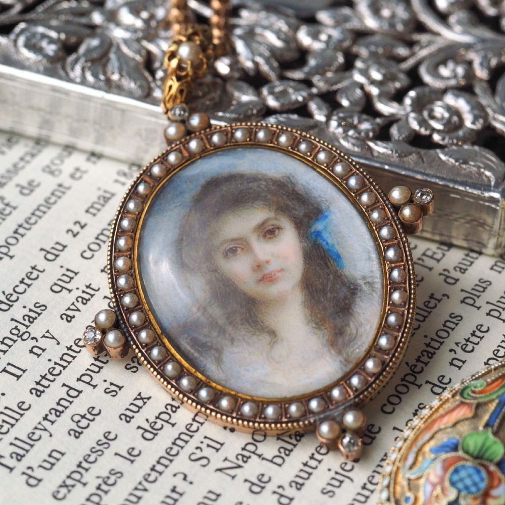 Antique Victorian Lady Portrait Pendant Necklace Pearls & Diamond 9ct Gold View VI
