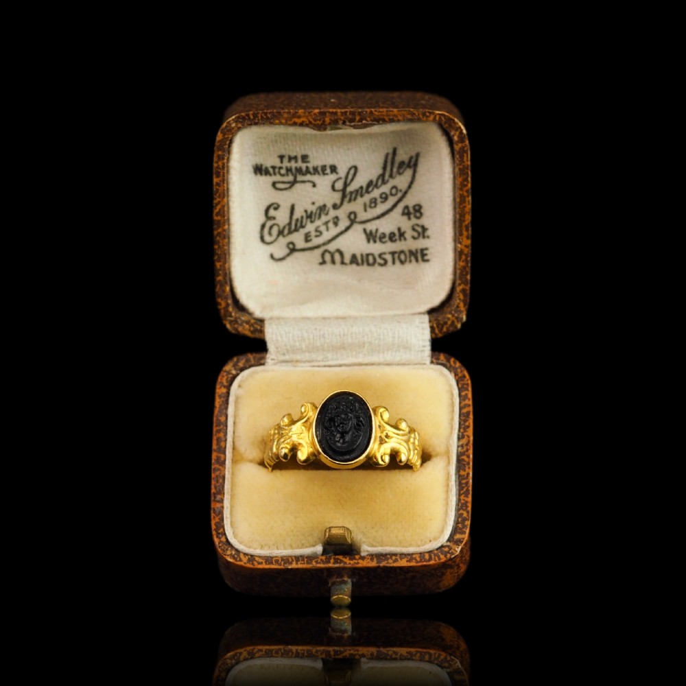 Antique Georgian/Victorian Cameo Ring Roman Style 18ct Gold - Early 19th Century View III