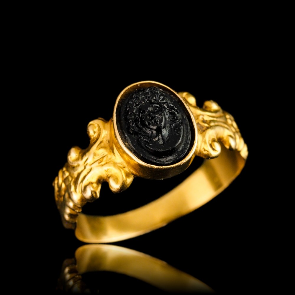 Antique Georgian/Victorian Cameo Ring Roman Style 18ct Gold - Early 19th Century View X