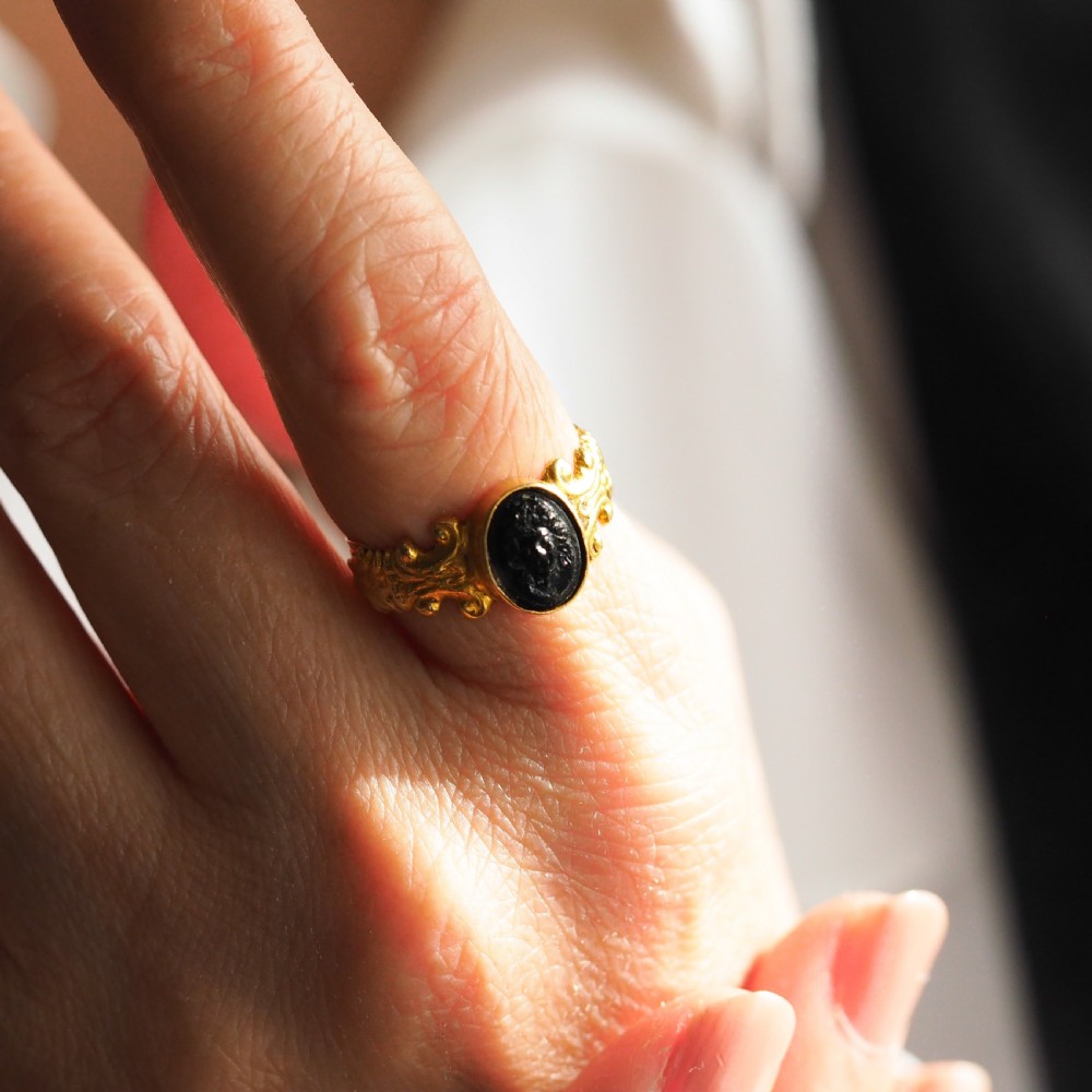 Antique Georgian/Victorian Cameo Ring Roman Style 18ct Gold - Early 19th Century View XVII