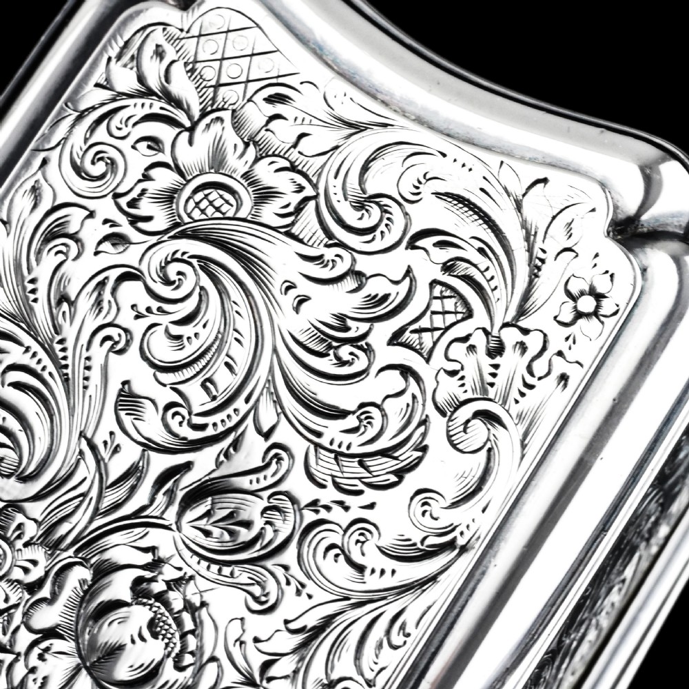 Antique Large Solid Silver Snuff Box Cartouche Shaped with Profuse Hand Engravings - London 1842 View II