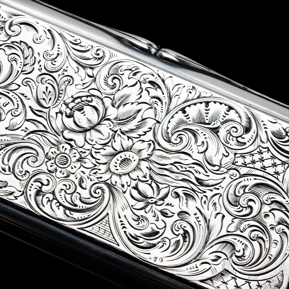 Antique Large Solid Silver Snuff Box Cartouche Shaped with Profuse Hand Engravings - London 1842 View V