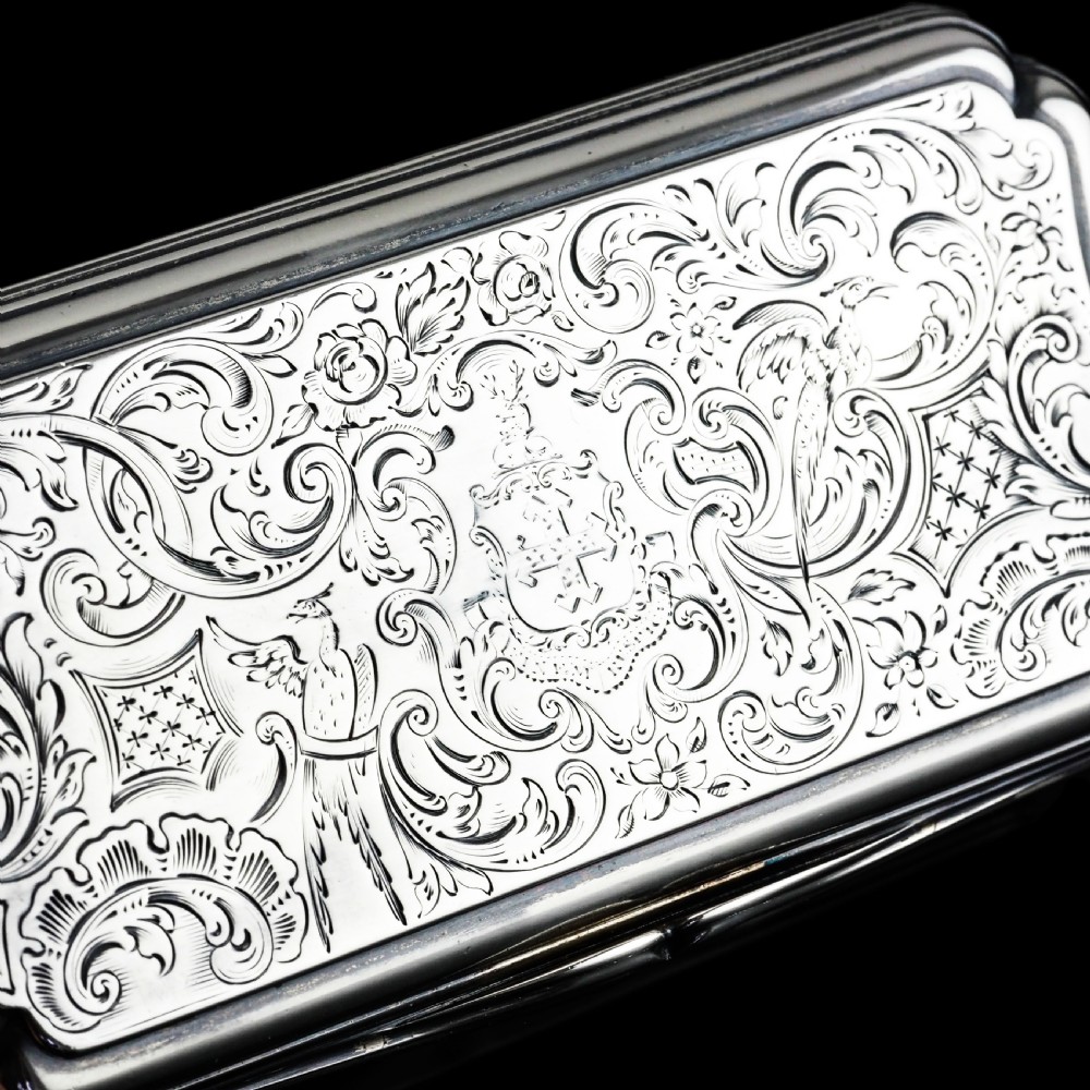 Antique Large Solid Silver Snuff Box Cartouche Shaped with Profuse Hand Engravings - London 1842 View VII